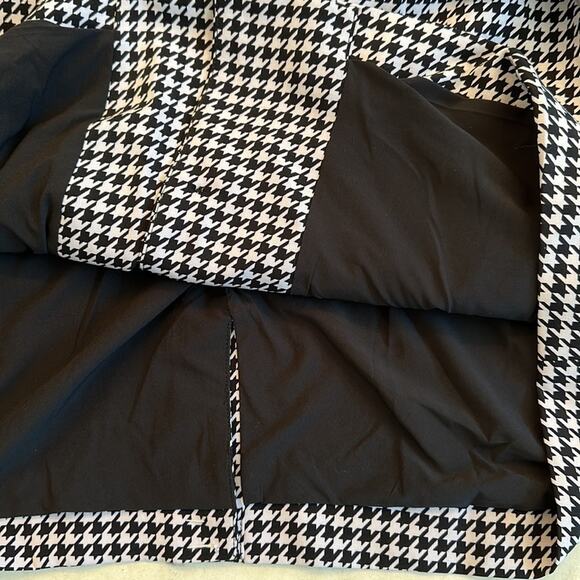 BCBGeneration Long Button Up Jacket Shacket Houndstooth Black White Office Sz M - Picture 13 of 16